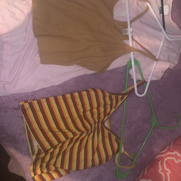 clothes - Picture 5 of 7